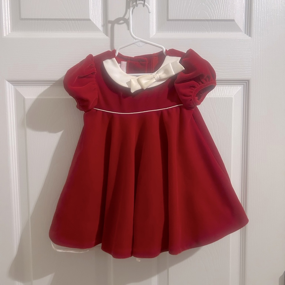 Red velvet with white bow holiday dress! It has a liner plus chiffon skirt. 18ms
